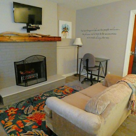 The Walnut Tree Apartamento Creston Exterior foto