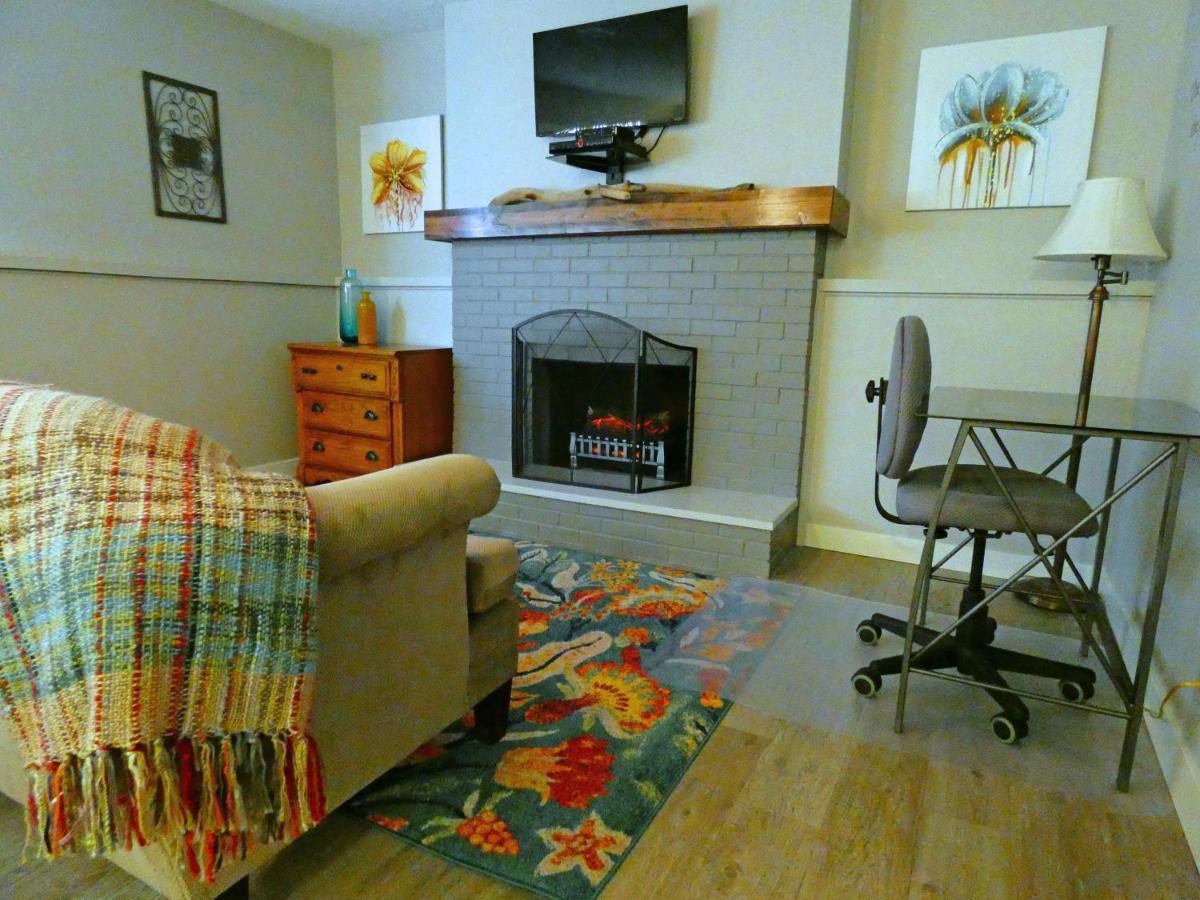The Walnut Tree Apartamento Creston Exterior foto